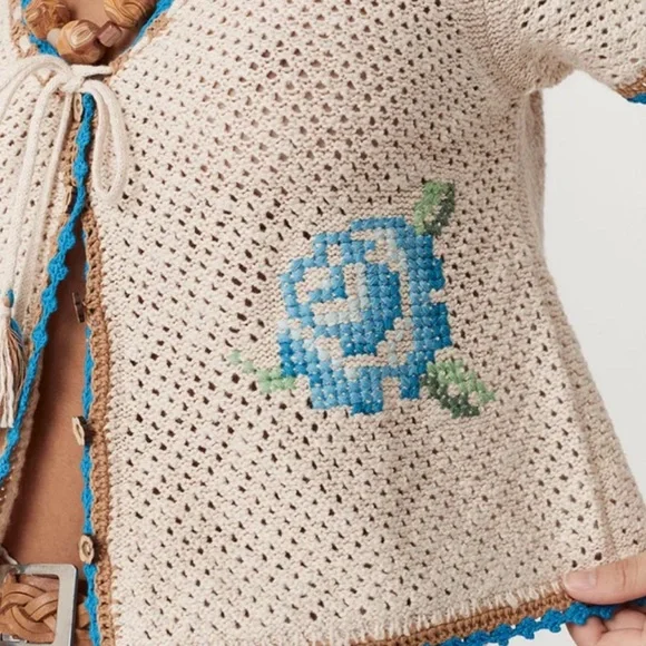 Spell Coastal Granny Short Sleeve Top in Cornflower - Picture 3 of 14